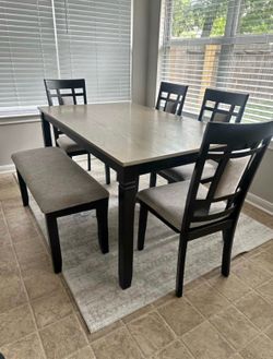 NEW Beautiful Wood Grey Dining Table + 4 Chairs Chair plus Bench Set