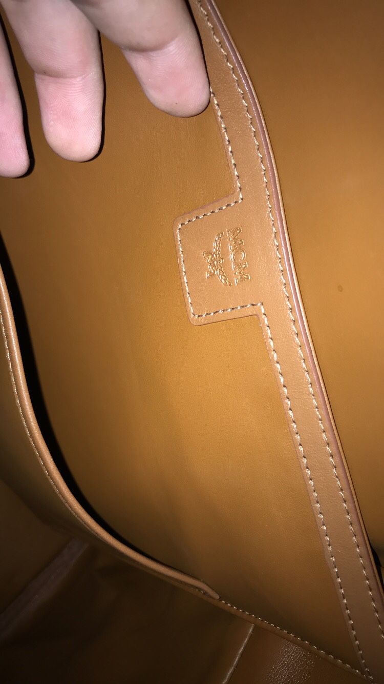 100% Authentic preloved MCM backpack 🎒