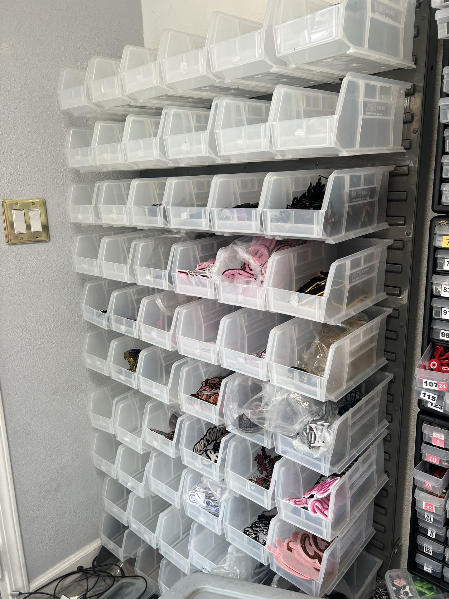 Uline Single Sided Floor Rack Bin Organizer Includes 60 11 X 5 1/2 X 5 Bins