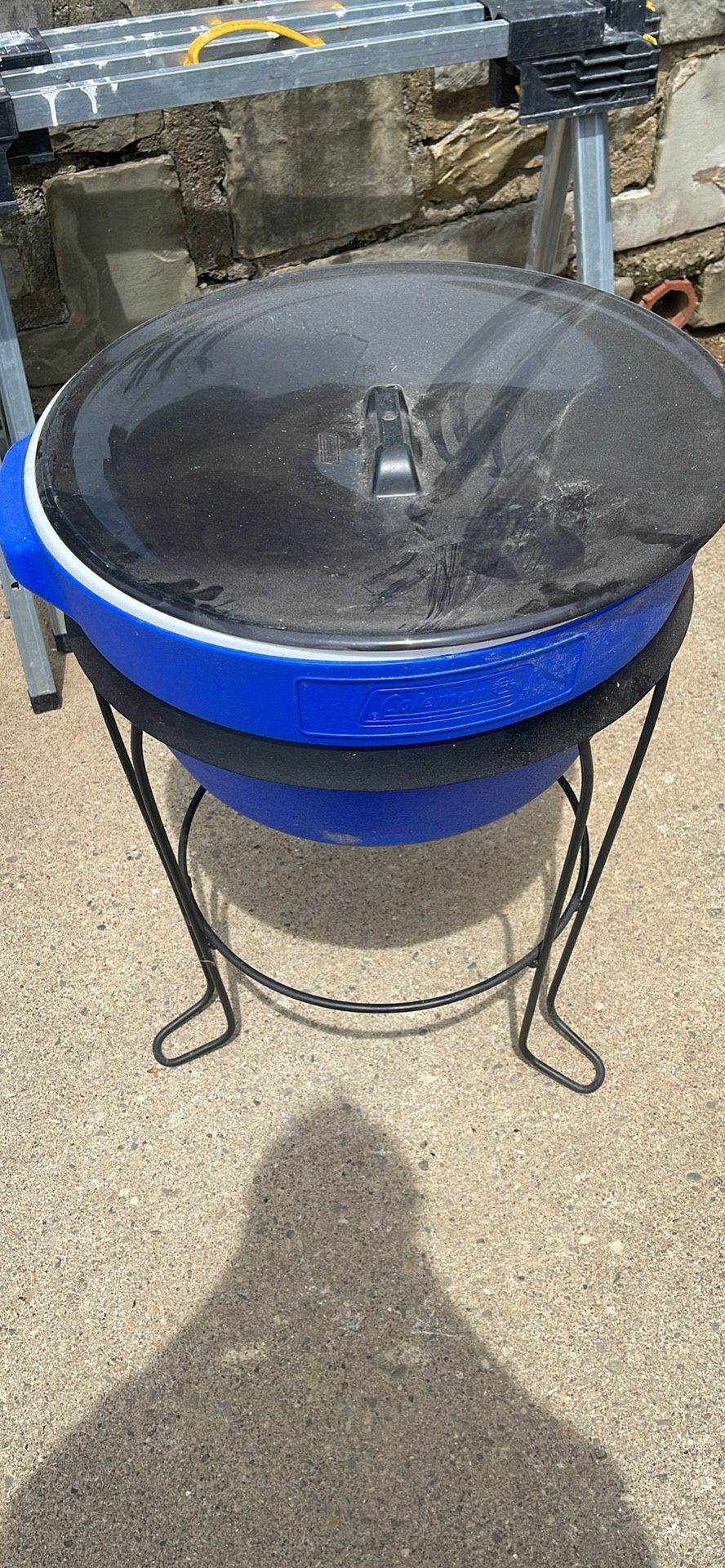Coleman Party Cooler With Stand