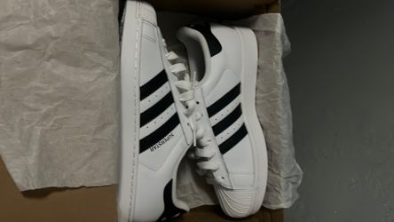 Adidas Superstars / Size 9