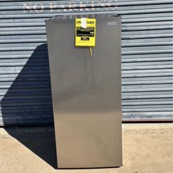 7.1 cu. ft. Manual Defrost Convertible Upright Freezer in Stainless Steel Look