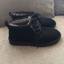 Like new Men’s Ugg Boots