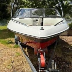 Malibu Wakesetter 21 XTI Ski / Wakeboard Boat