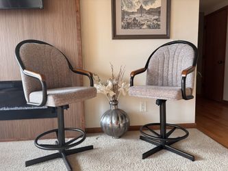 Bar Stools - Counter Height