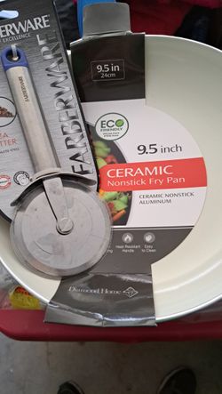 Brand New 9.5 In Frying Pan And. Pizza Cutter