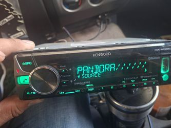 STEREO KENWOOD CD AUX USB BLUETOOTH CAMBIA DE DIFERENTES COLORES GOOD CONDICIÓN ABLO ESPAÑOL
