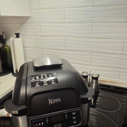 Ninja Foodi 4 Qt Electric Grill, Air Fryer, Bake, Roast
