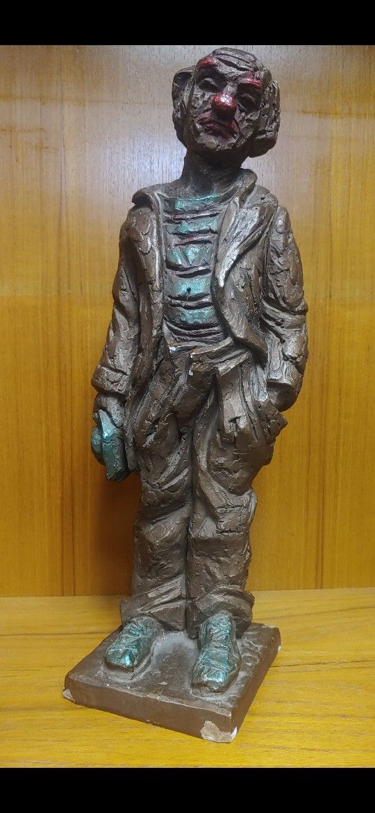 Vintage 1965 Austin Productions The Hobo Clown Statue 19" Sculpture Art 1960s Mid Century Interior Decor MCM
