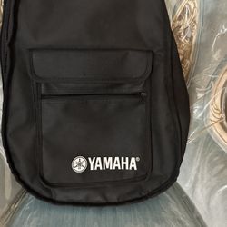 Guitar Case. Yamaha. 