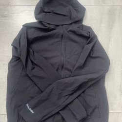 lululemon men’s Windbreaker Jacket 