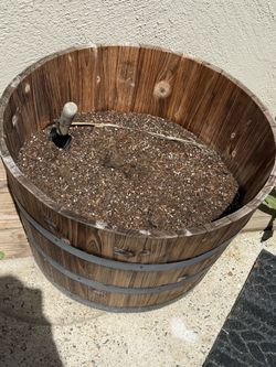 Vigoro jackson extra dark brown wood barrel