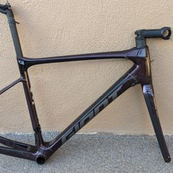 2020 Giant Defy frame D-Fuse post Headset