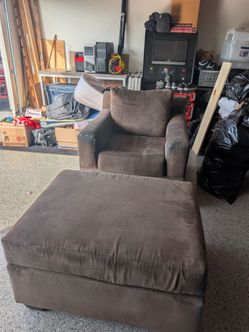 Large chair with ottoman