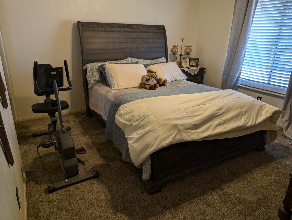 Ashley Queen Bedroom Set