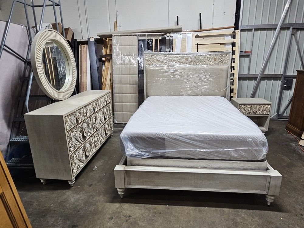 Queen Bedroom Set 