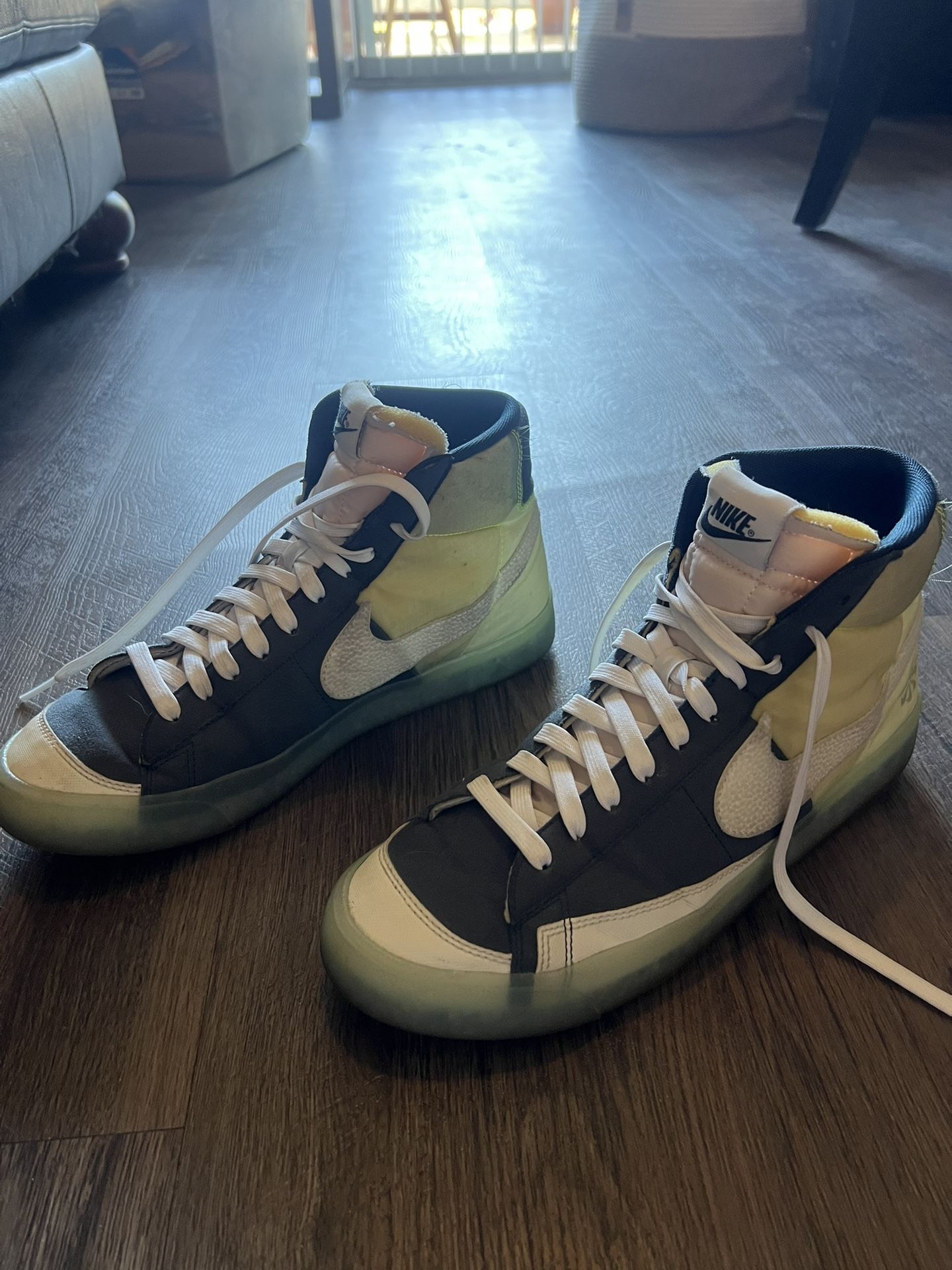 Nike high tops men’s size 9.5 like new