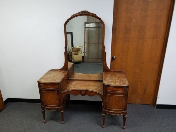 Vintage Vanity Desk Make Up Table Peck Hills For In Vintage Vanity Desk Make Up Table Peck Hills