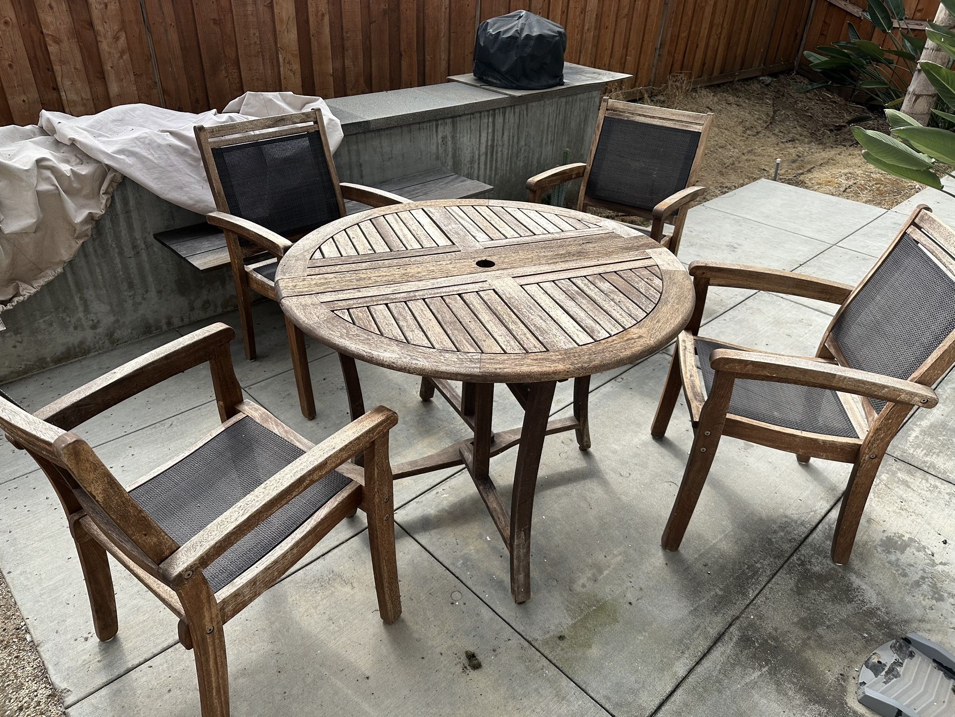 Outdoor Solid Acacia Wood Dining Table Chairs