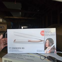 Woman's Hair Straightener