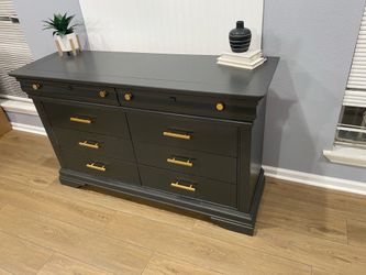 $Black Dresser