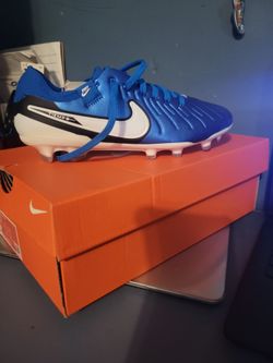 Legend 10 Pro FG Soccer Shoes