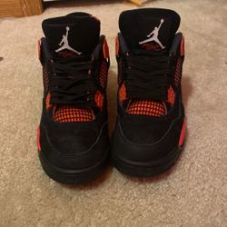 Jordan Four Red Thunder Size 8