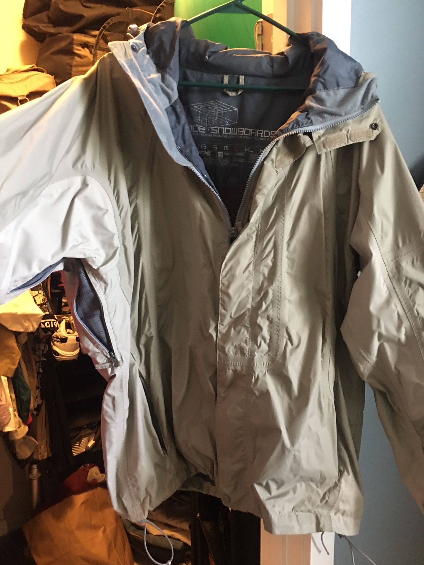 Rain And Snow sports Parka Size Large Nice!