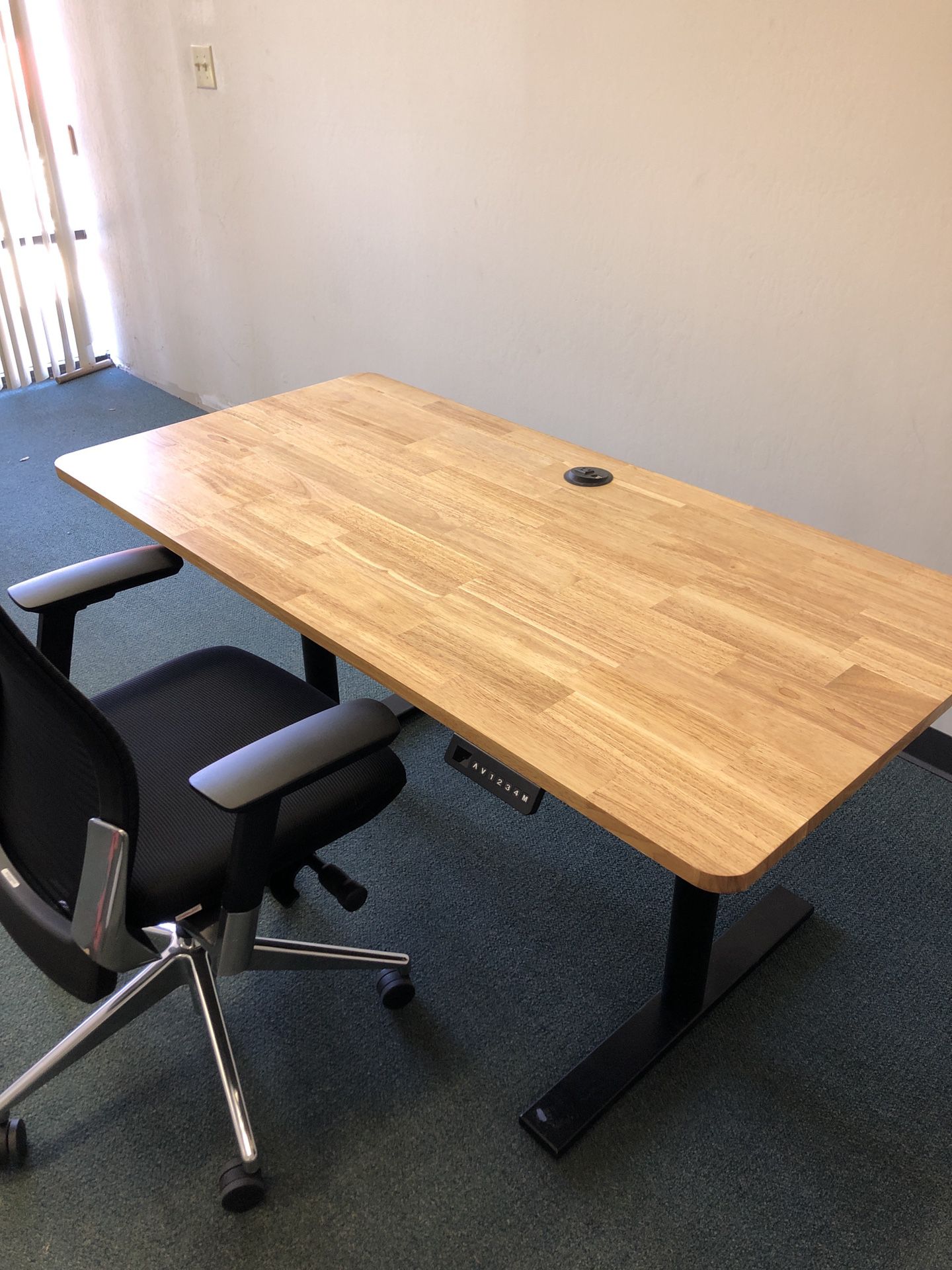 Desk - height adjustable table