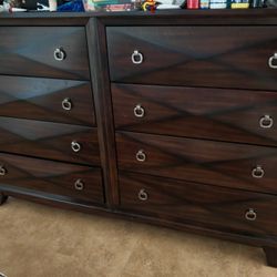 8 Drawer Dark Wood Dresser And Mirror 