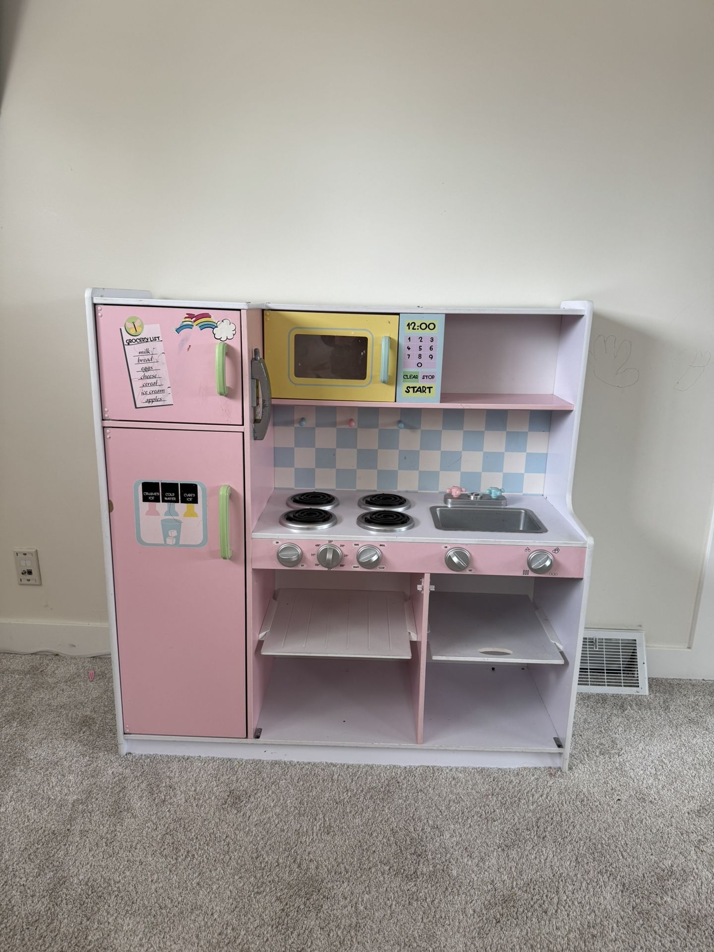 Play Kitchen / Play kitchenette