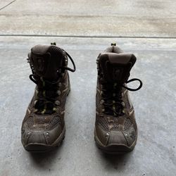 Women’s Gore-Tex Hiking Boots, Like New, Size 9