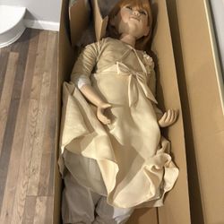 Elite Doll Collectible