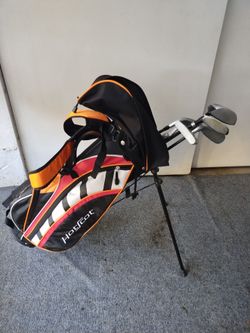 Tommy Armour Junior Hot Scot Golf Clubs and a bag
