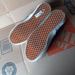 Size 11 Mens Vans No Insoles 