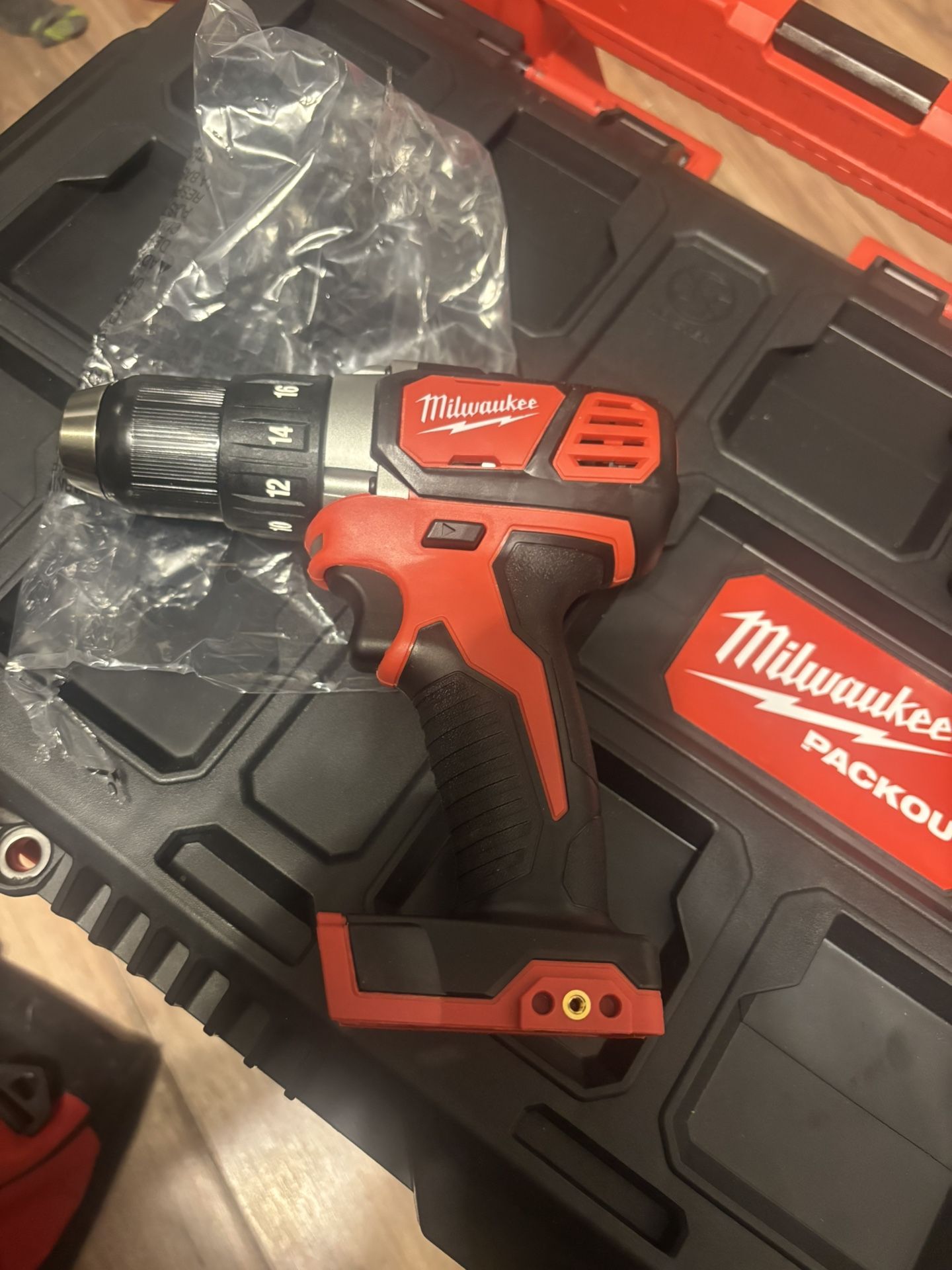 M18 18V Lithium-lon Cordless 1/2 in. Drill Driver