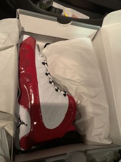 Gym red 9s