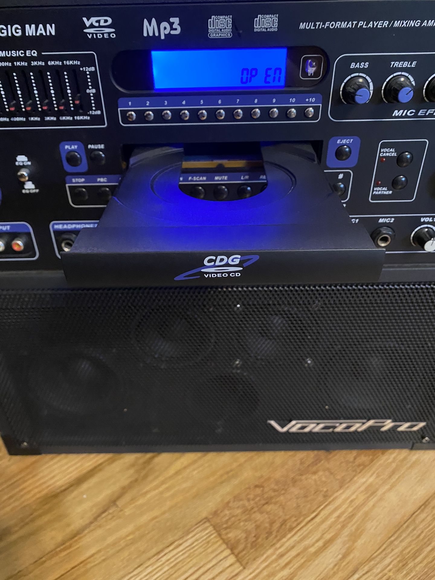 VocoPro Gig Man Karaoke Machine for Sale in Fort Worth, TX OfferUp