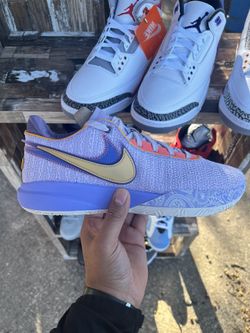 Nike Lebron 20 Violet Frost Size 12