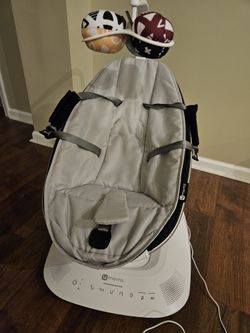 4MOMS MAMARoo Multi -Motion Baby Swing