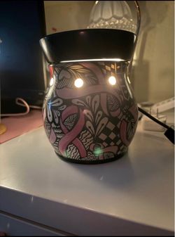 Scentsy Ribbons of Hope Breast Cancer Wax Warmer
