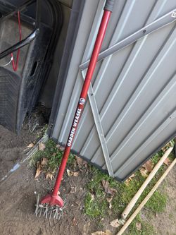 Garden weasel garden tool digging garden prepping