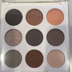 NEW MADLUVV Mineral Vault Eyeshadow Palette