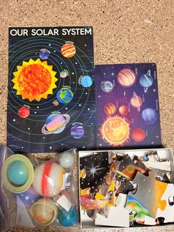 Planets toys + puzzle