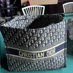 CHRISTIAN DIOR BAG