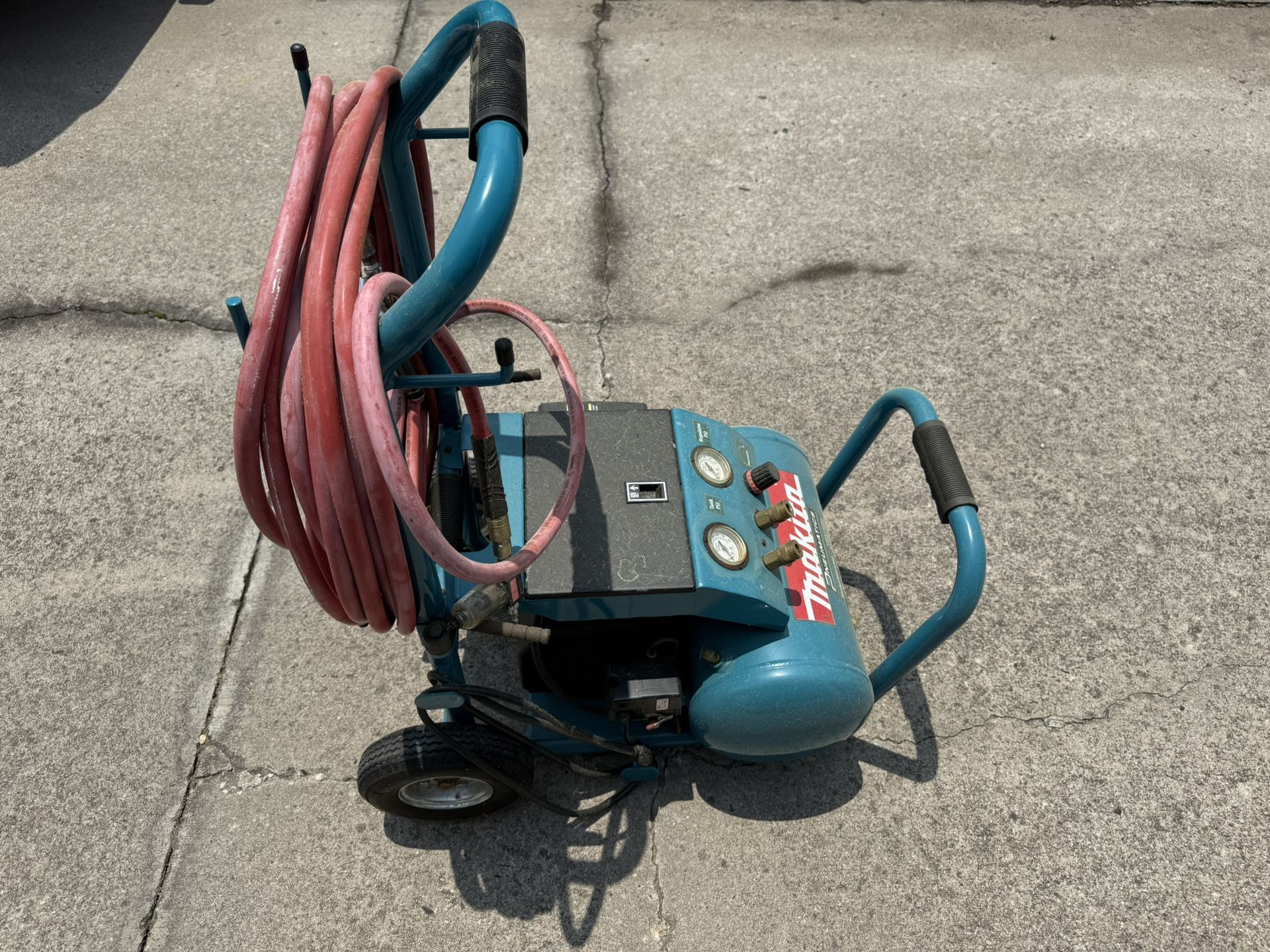 Makita Air Compressor - Great Condition