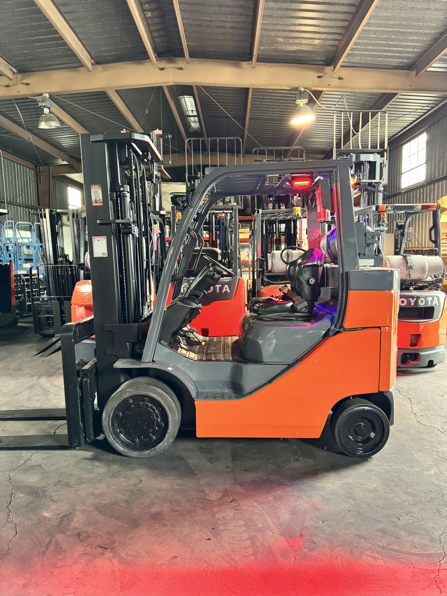 TOYOTA PROPANE FORKLIFT 