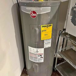 Refurbished 50 gal Gas Water Heater (includes installation)