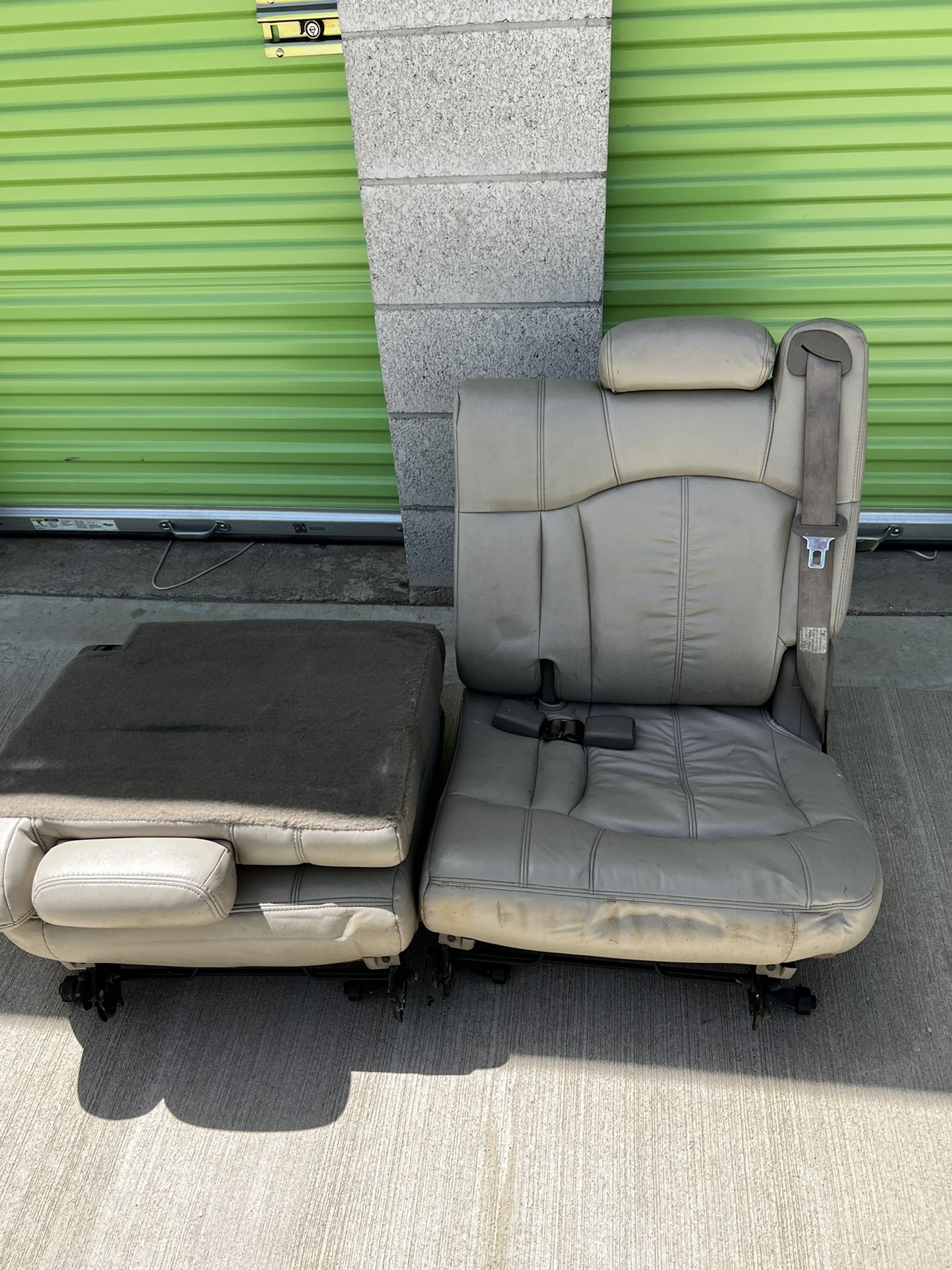 Third Row Seats 02 Tahoe 