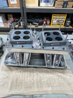 Aluminum Tunnel Ram and carburetors